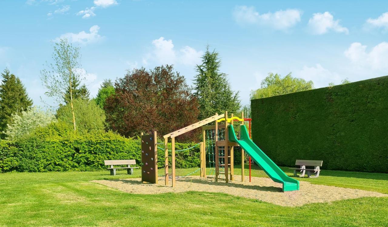 Resort & Camping - Val De Braye Bessé-sur-Braye 外观 照片