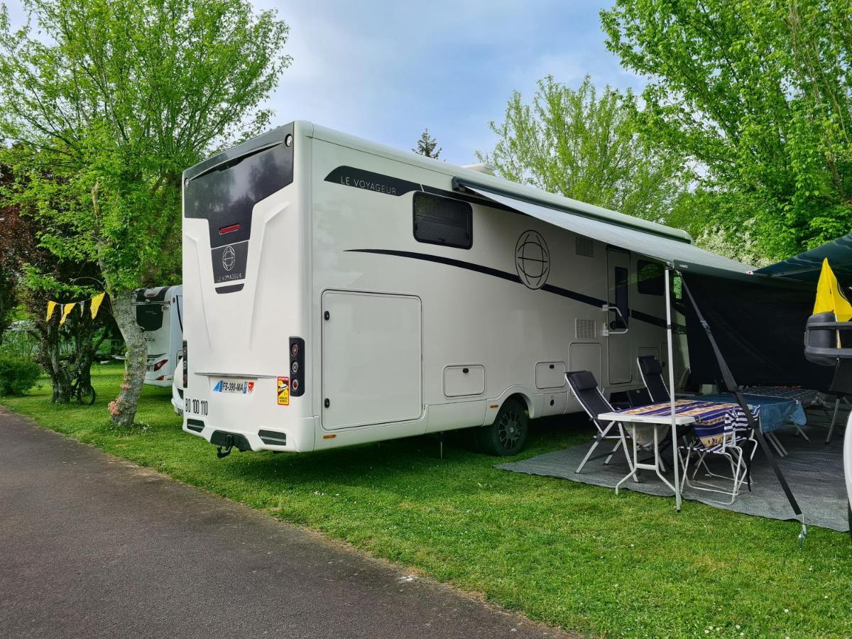 Resort & Camping - Val De Braye Bessé-sur-Braye 外观 照片
