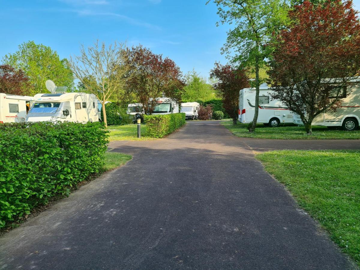 Resort & Camping - Val De Braye Bessé-sur-Braye 外观 照片