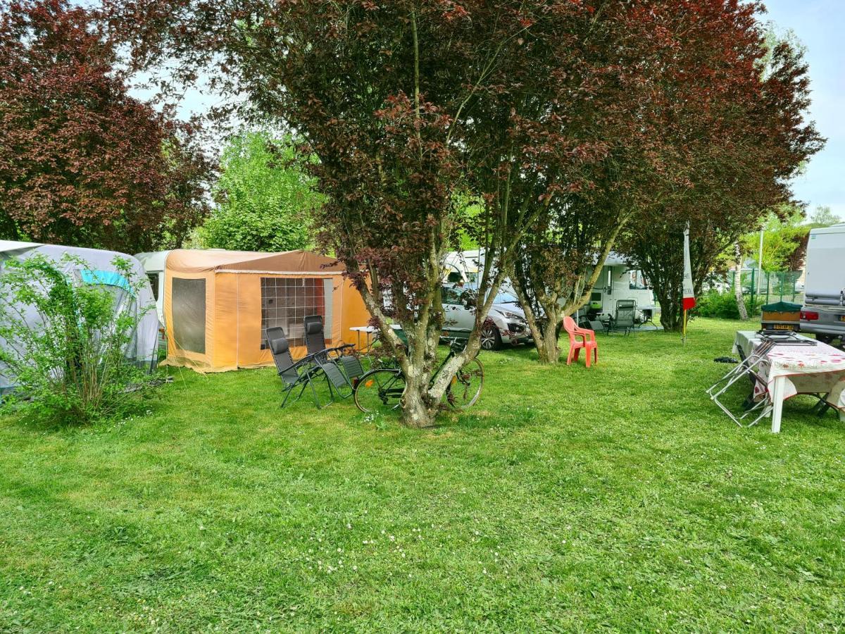 Resort & Camping - Val De Braye Bessé-sur-Braye 外观 照片